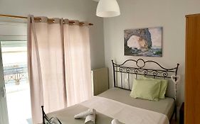 Cozy Sunny Studio Apartment